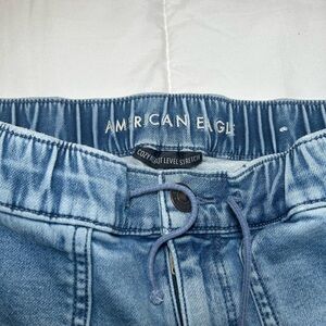 American Eagle Outfitters Light Blue Ankle Jeans